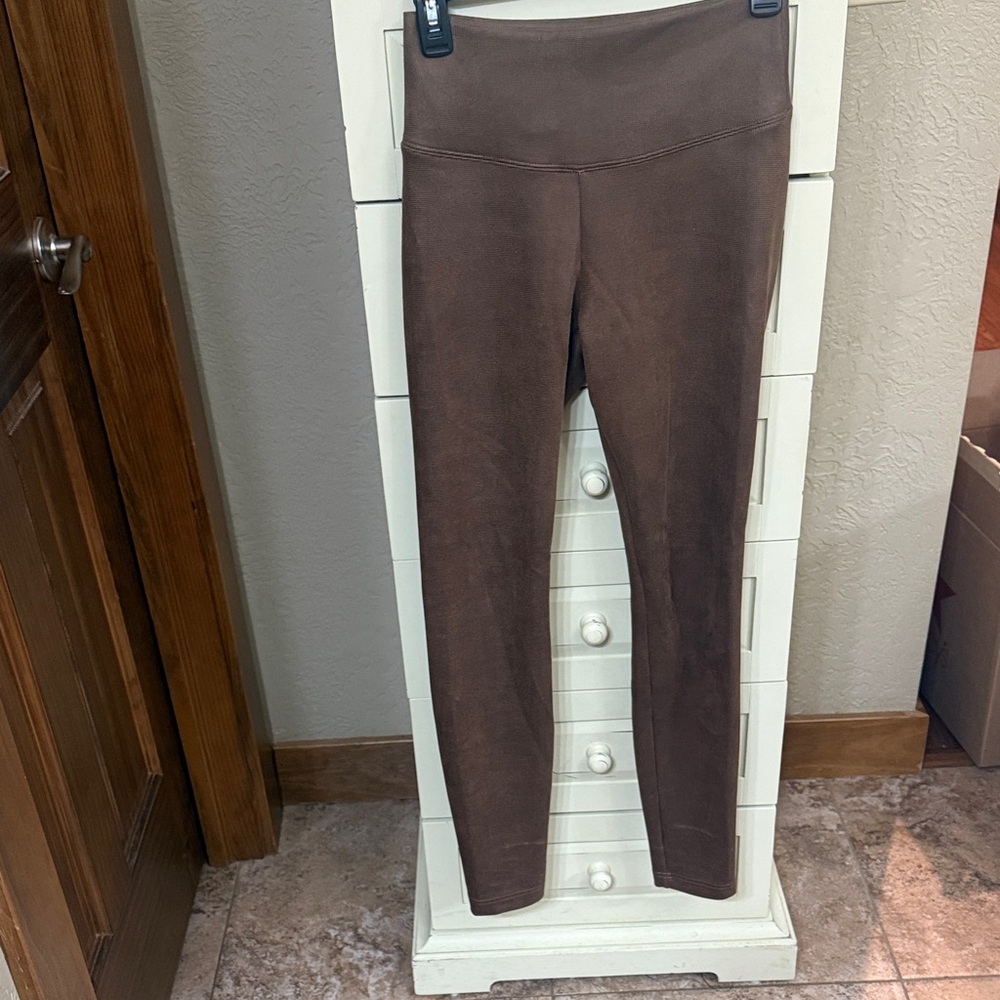 Brown faux suede textured High-Waisted Leggings White House Black Market sz 0